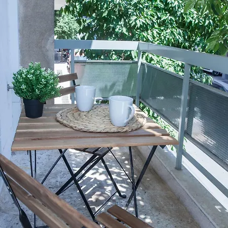 Panormou Modern 3 Bd Apt With Balcony