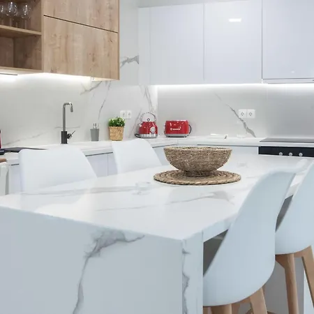 Panormou Modern 3 Bd Apt With Balcony *