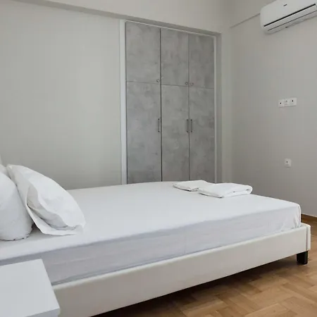 Panormou Modern 3 Bd Apt With Balcony *