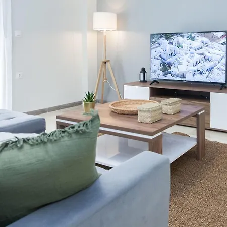 Apartment Panormou Modern 3 Bd Apt With Balcony *